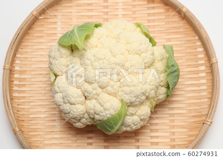 Cauliflower studio photography 60274931