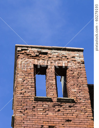 brick building 60279193