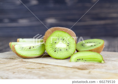 fresh green kiwi fruit fresh green kiwi fruit 60279510