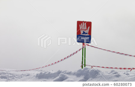 Danger sign stop, avalanches. Off-piste snowy Danger sign stop, avalanches. Off-piste snowy 60280073