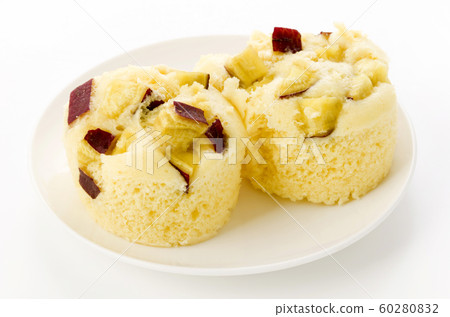 Steamed sweet potato cake Steamed sweet potato cake 60280832