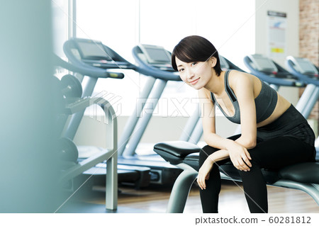 Fitness Sports Gym Training Middle Female Exercise 60281812