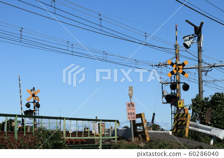 Small railroad crossing with breaker Small railroad crossing with breaker 60286040