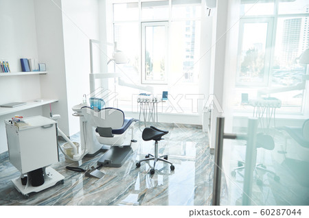 Light stomatological room is waiting for patient Light stomatological room is waiting for patient 60287044