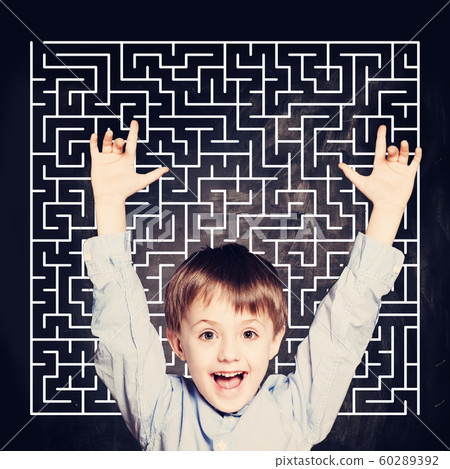 The little boy finds a solution to the problem. The little boy finds a solution to the problem. 60289392