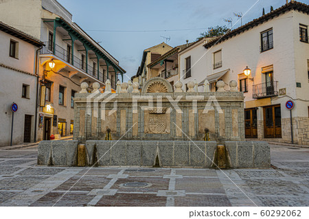 Old fountain of the town of Chinchon in the main 60292062