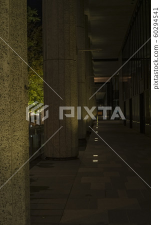 Aisle with columns 60294541