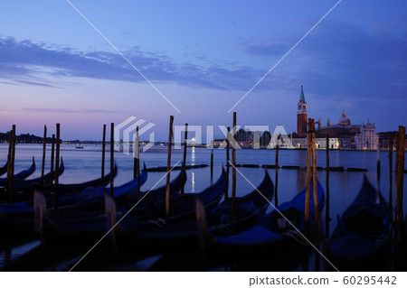 The dawn of Venice 60295442