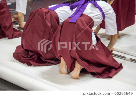 追求績效 追求績效 60295649