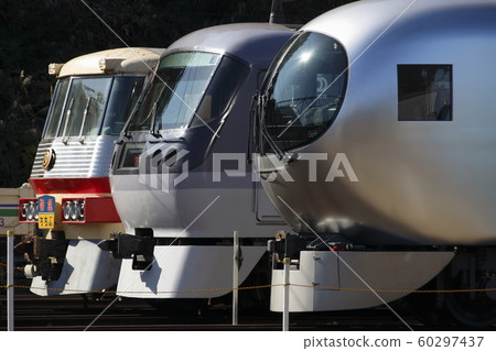 西武線特快連續車輛 60297437