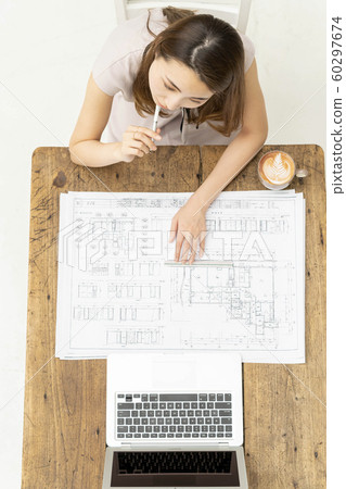 Business scene for women planning renovation 60297674