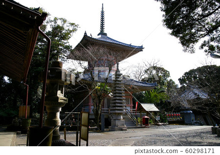 Tomodachi Temples 60298171