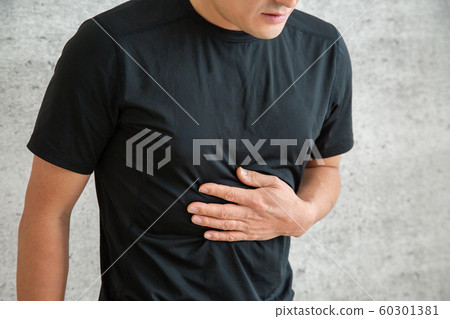 Man wearing sportswear 60301381