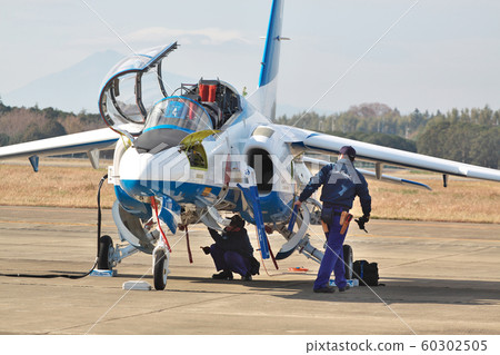 Fighter under inspection at base 60302505