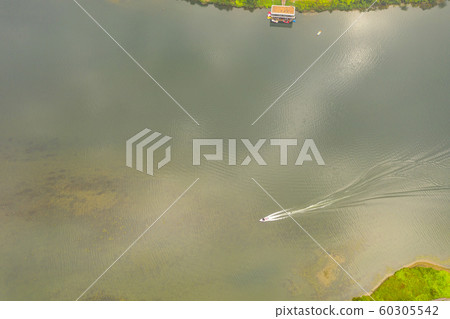 Boat, North Han River, Cheongpyeong-myeon, Gapyeong-gun, Gyeonggi-do, Aerial photography 60305542