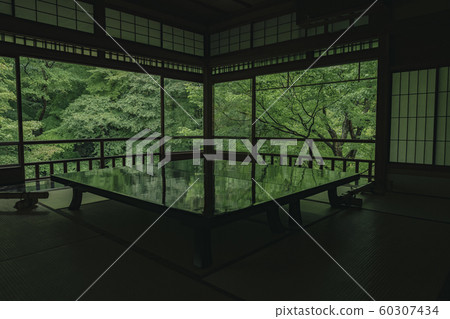 京都府里仁院神廟和佛教寺廟八瀨平山廣山火車廣告寫真資料秋葉資料 60307434