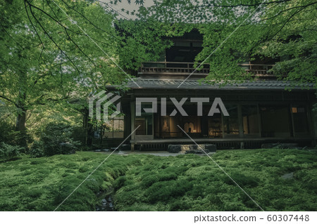 京都府里仁院神廟和佛教寺廟八瀨平山廣山火車廣告寫真資料秋葉資料 60307448