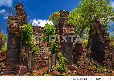 Scenery of the Kokkei ruins in Cambodia 4 Scenery of the Kokkei ruins in Cambodia 4 60309028