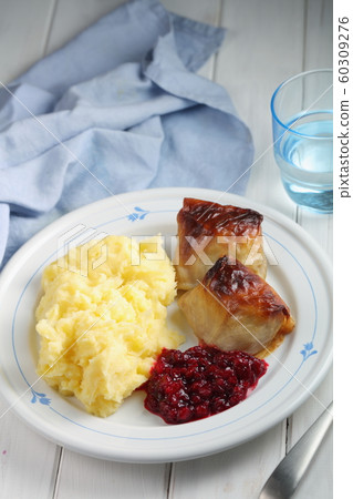 Finnish cabbage rolls Kaalikaaryleet with mashed Finnish cabbage rolls Kaalikaaryleet with mashed 60309276