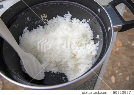 用鍋煮白米飯 用鍋煮白米飯 60310937