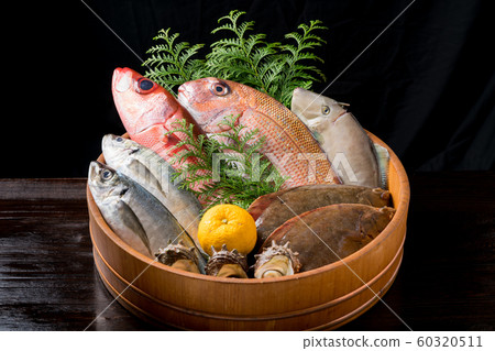 什錦鮮魚 60320511