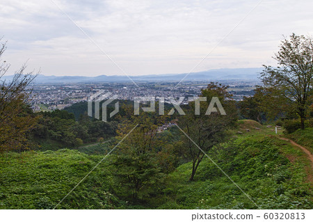 新潟/春日山城遺址中間景色(春日山城遺址) 新潟/春日山城遺址中間景色(春日山城遺址) 60320813