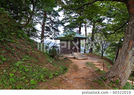 Niigata / Kasugayama Castle Ruins Bishamon-do (Kasugayama Castle Ruins) 60322019