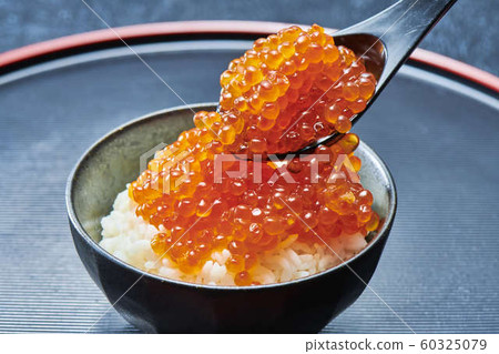 Ikura-rice bowl 60325079