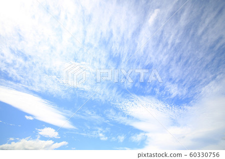 烏云密布的天空 60330756