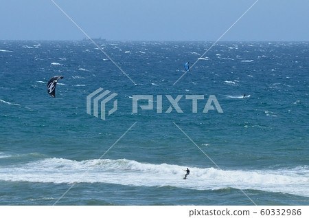 Kitesurfing landscape 170603pm12: 44-4 Kitesurfing landscape 170603pm12: 44-4 60332986