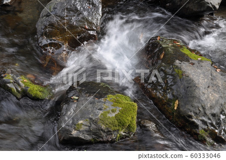 Settsu Gorge Valley Stream Negative ion 60333046