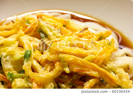 Fried vegetables topped with bonito udon (chilled). 60336434