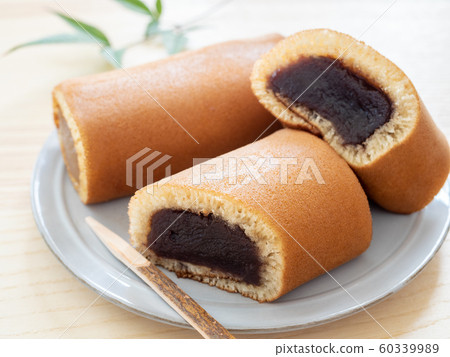 Kasumaki, a famous confectionery in Tsushima, Nagasaki Prefecture 60339989