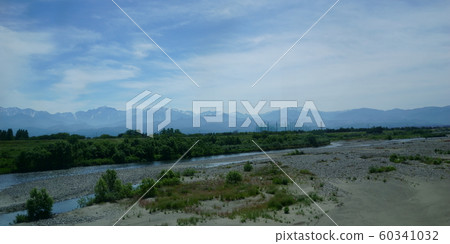 城根寺河的立山山脈 60341032