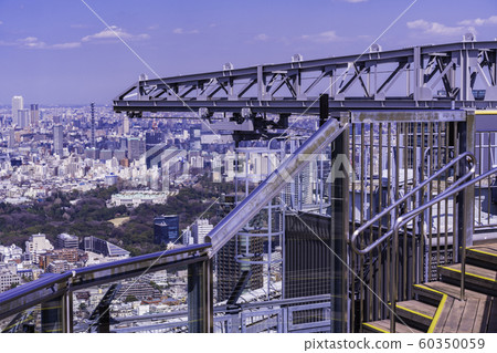 Roppongi Hills rooftop facility crane 60350059
