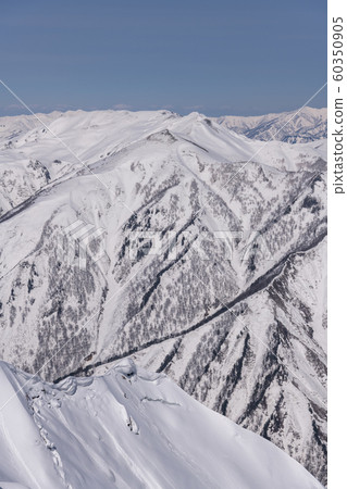 Mt. Asahi seen from Mt. Tanigawa 60350905