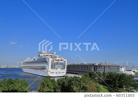Yokohama Port Shinko Pier Passenger Ship Terminal 60351803