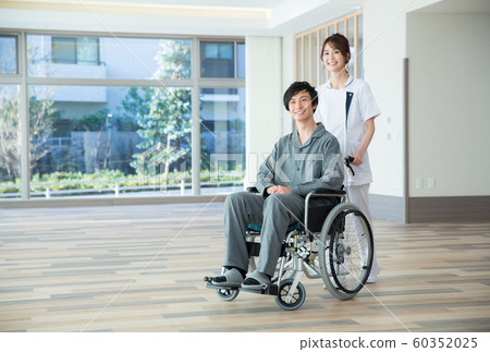 病人和護士 病人和護士 60352025