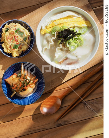Korean traditional food rice cake dumpling soup Korean traditional food rice cake dumpling soup 60355169