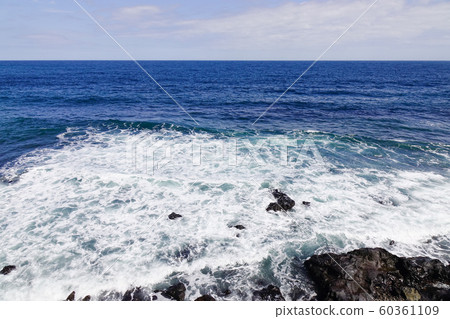 Beautiful sea and cliff in Jeju Island 60361109