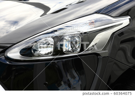 汽車前大燈 60364075