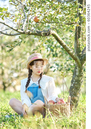 Agricultural Women's Lifestyle Apple Agricultural Women's Lifestyle Apple 60364245