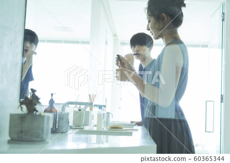 男人和女人夫妻生活方式 60365344