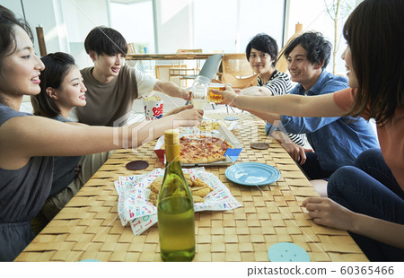 Men and women companion lifestyle 60365466