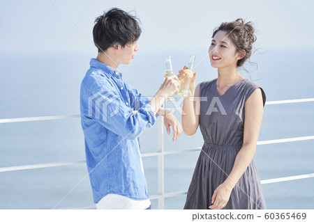 Men and women couples sake Men and women couples sake 60365469