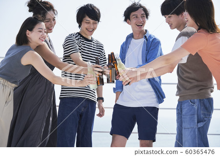 Men and women couples sake Men and women couples sake 60365476