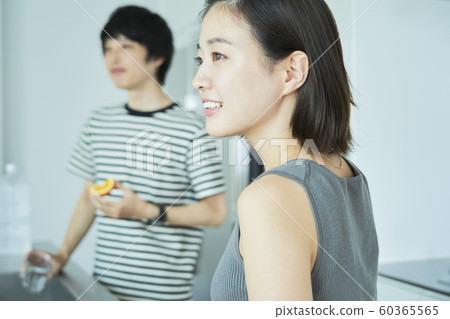 男女伴侶生活方式 60365565