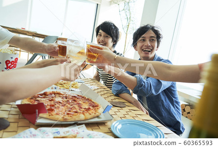 Men and women companion lifestyle 60365593