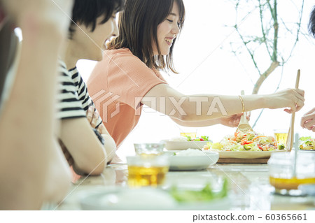 Men and women companion lifestyle Men and women companion lifestyle 60365661