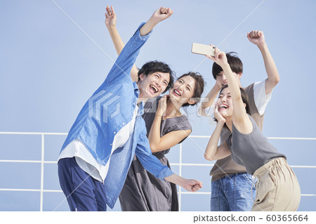 Men and women companion lifestyle Men and women companion lifestyle 60365664